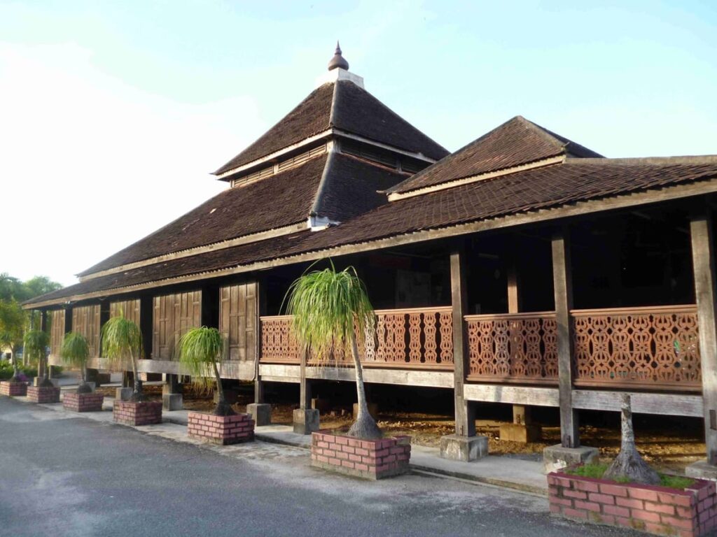 lokasi masjid kampung laut