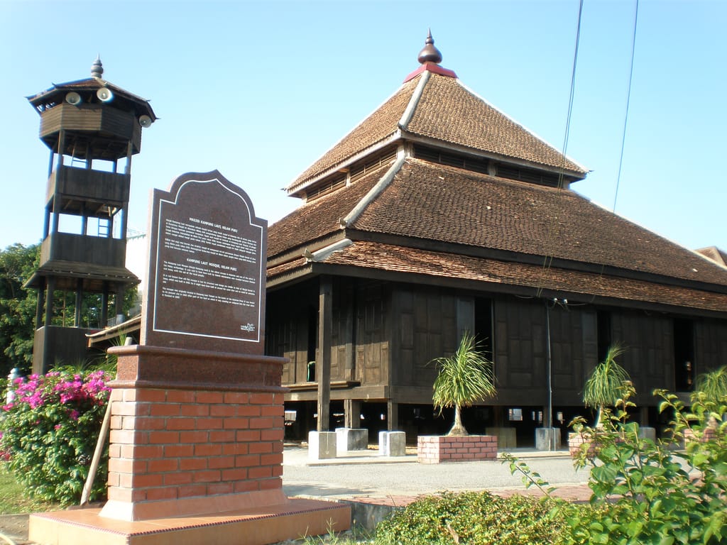 sejarah masjid kampung laut