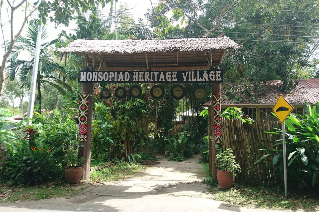 tarikan monsopiad heritage village