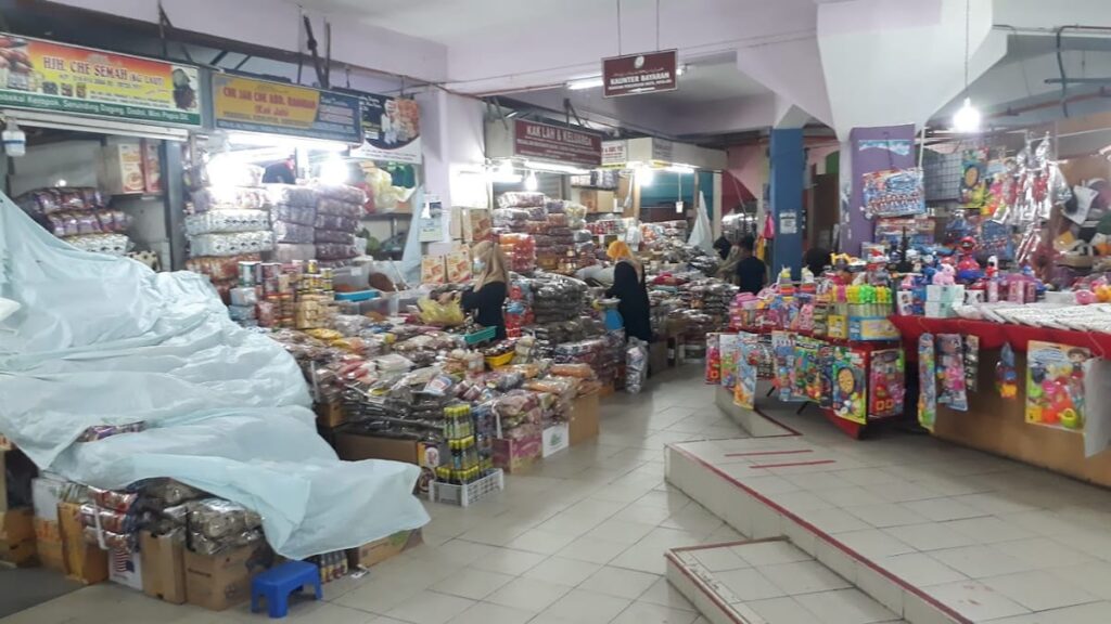 waktu operasi pasar siti khadijah